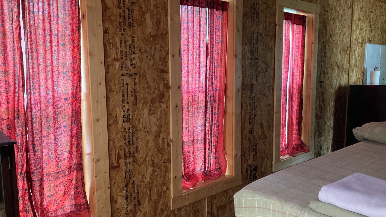 Photo of Bedroom in Elmendorf