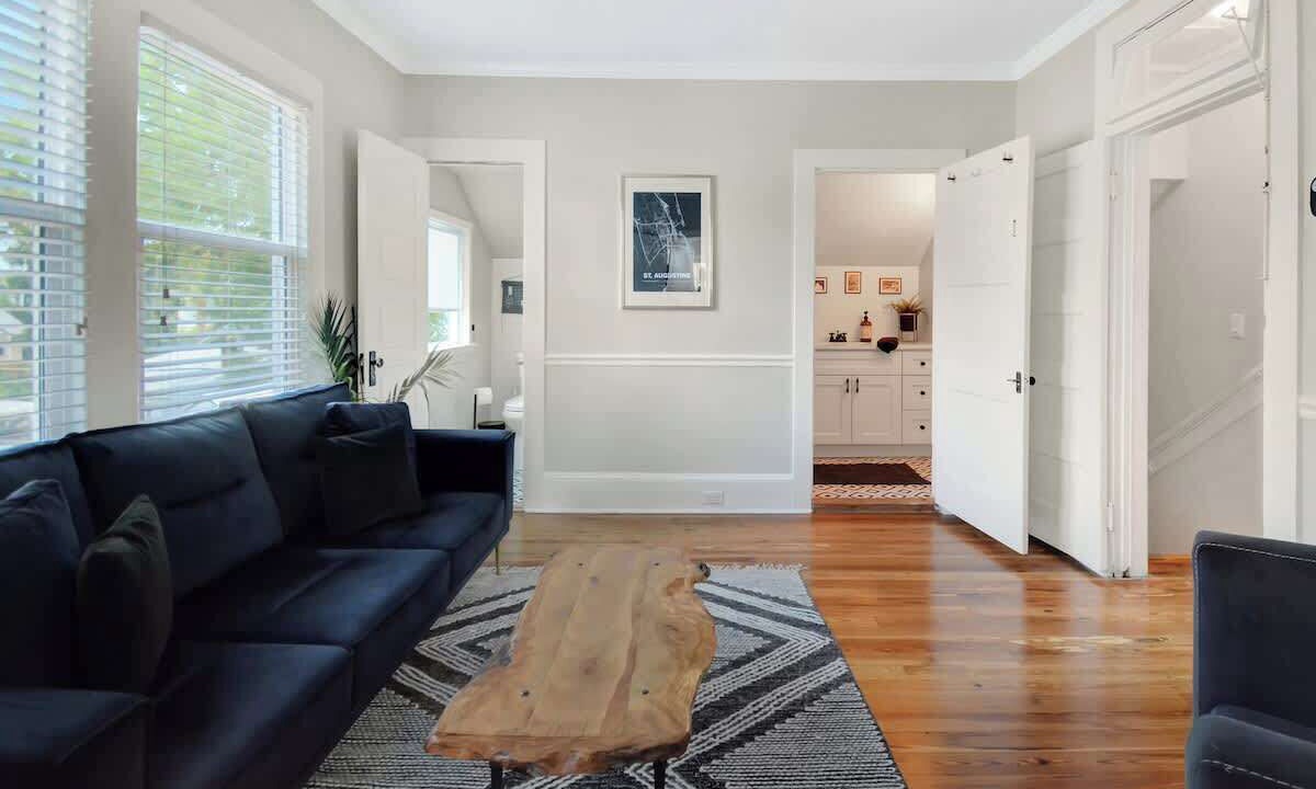 Photo of Bedroom in Downtown Historic District