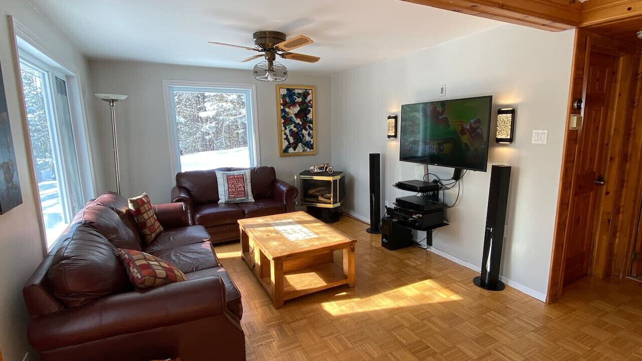 Photo of Livingroom in Chertsey