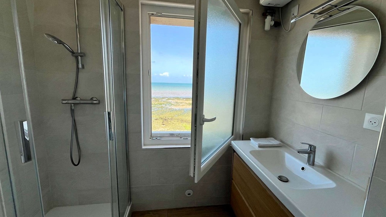 Photo of Bathroom in Langrune-sur-Mer