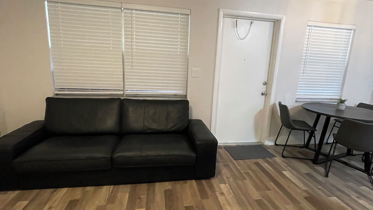 Photo of Livingroom in Sailboat Bend