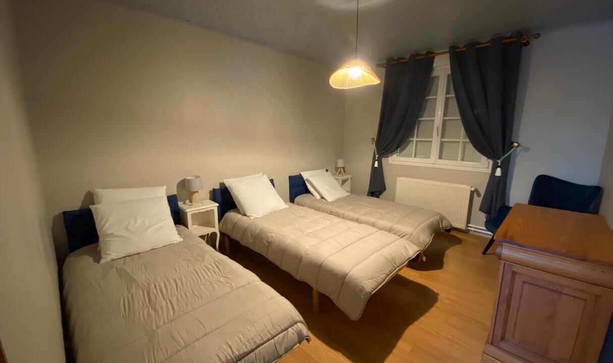 Photo of Bedroom in Saint-Quentin-en-Tourmont