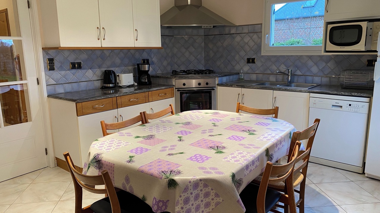 Photo of Kitchen in Saint-Quentin-en-Tourmont