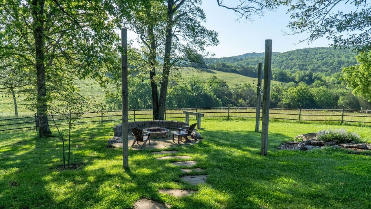 Photo of Outdoor in Walnut Shade
