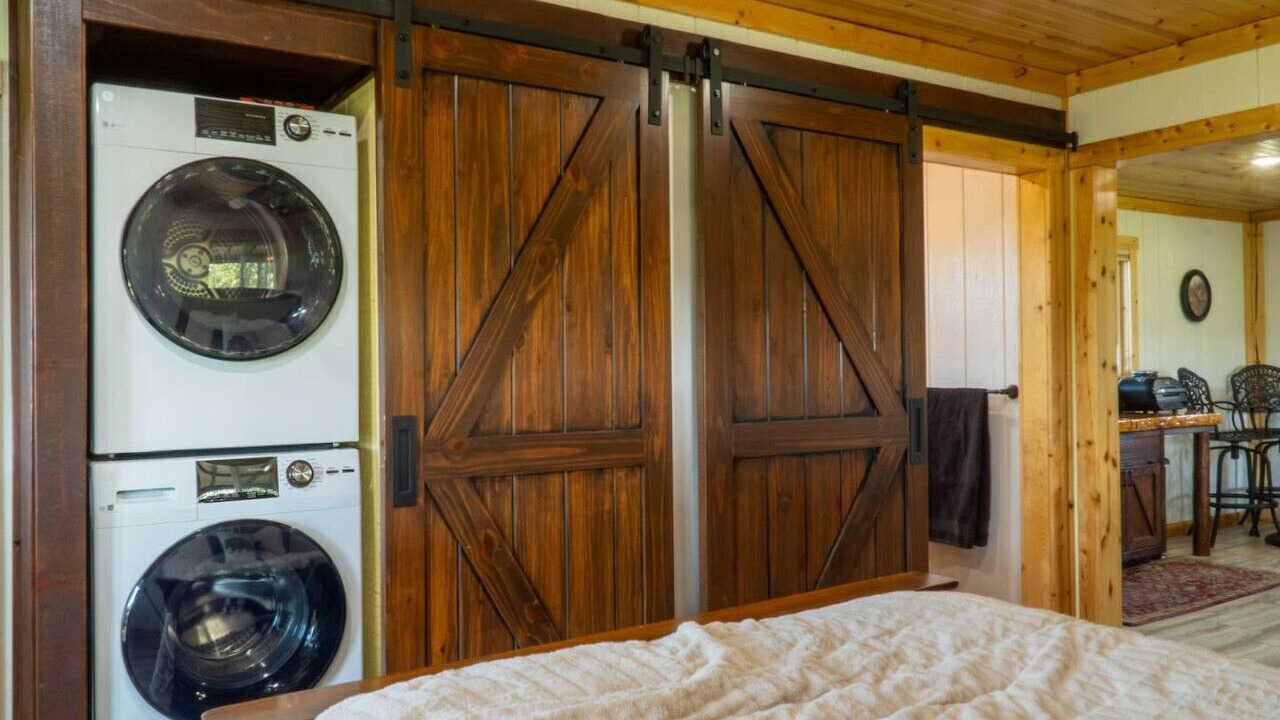 Photo of Bedroom in Walnut Shade