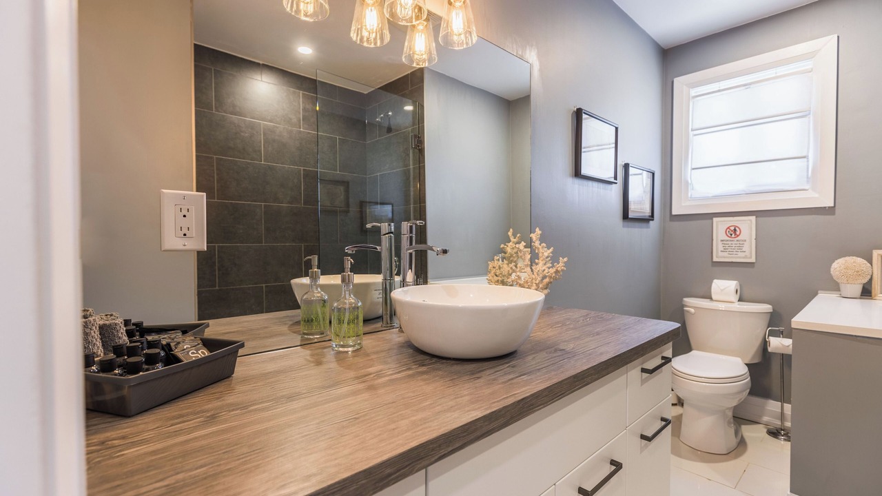 Photo of Bathroom in Port Weller