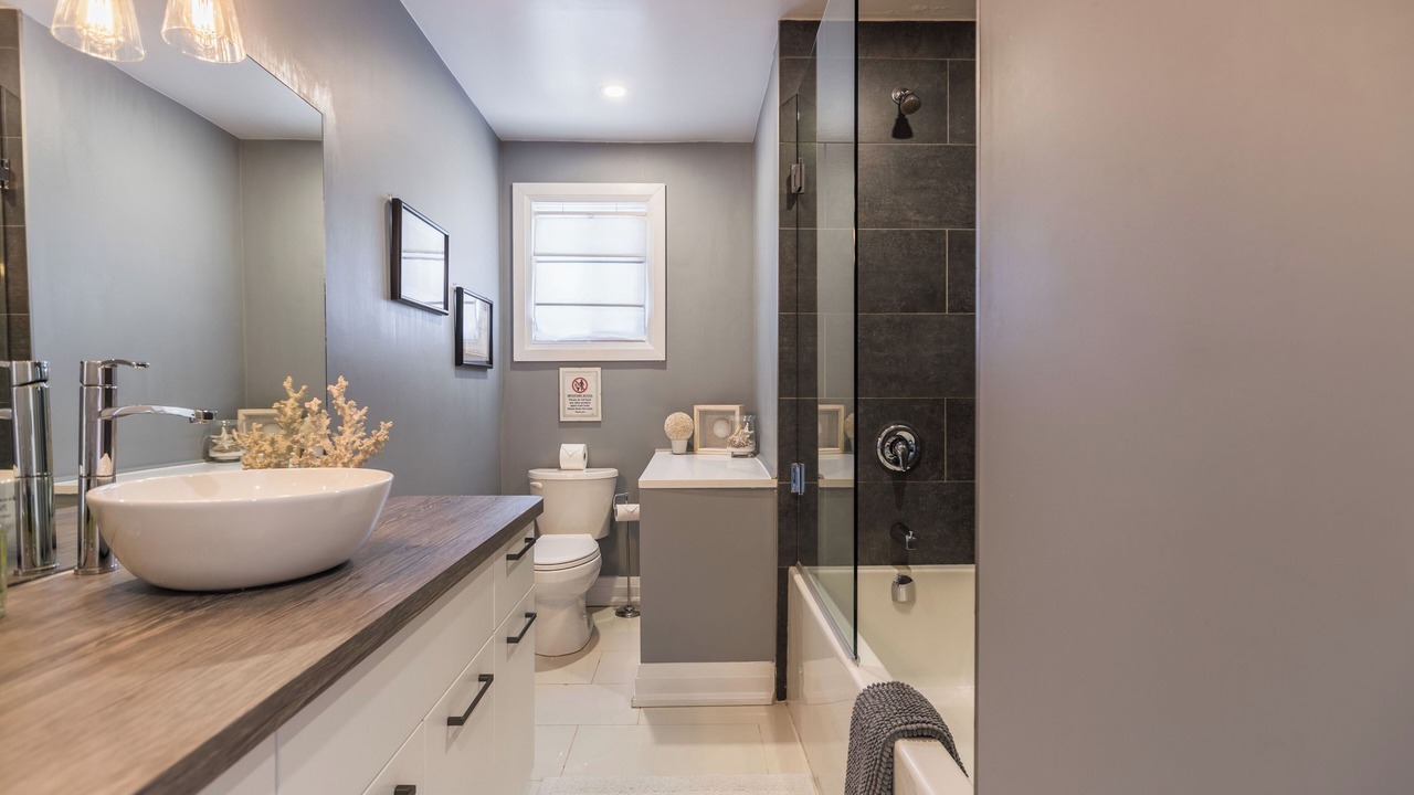 Photo of Bathroom in Port Weller