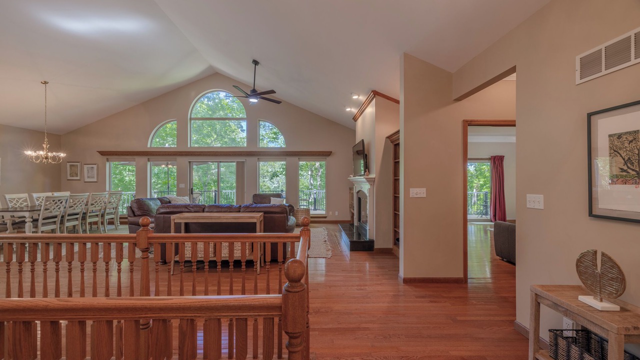 Photo of Livingroom in Innsbrook