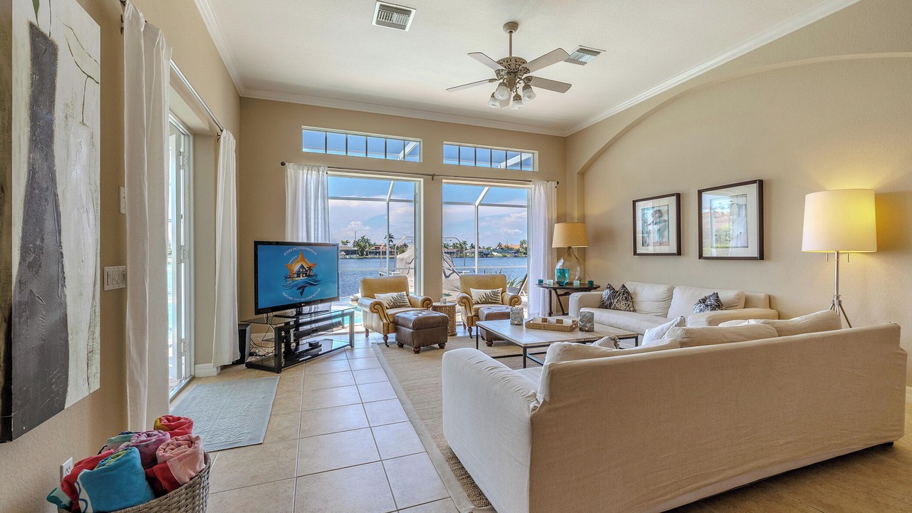 Photo of Livingroom in Eight Lakes