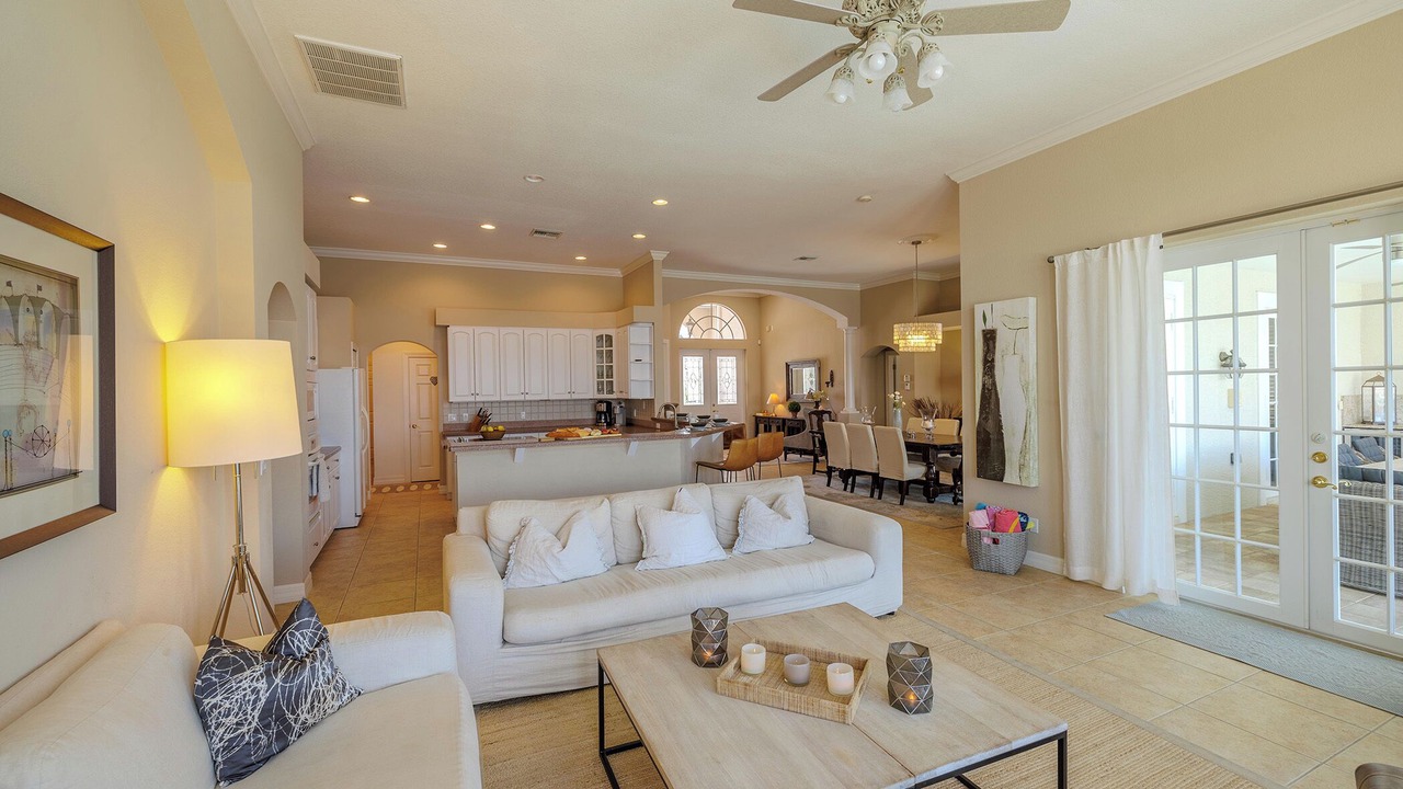 Photo of Livingroom in Eight Lakes