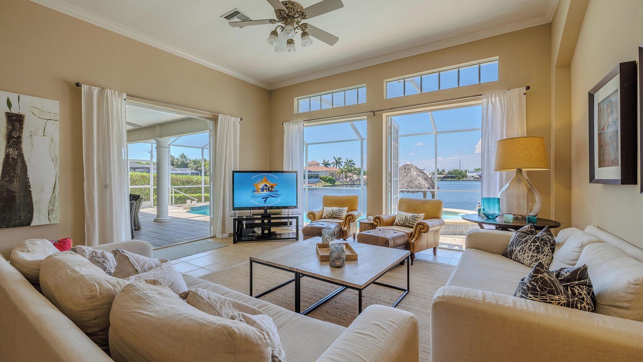 Photo of Livingroom in Eight Lakes