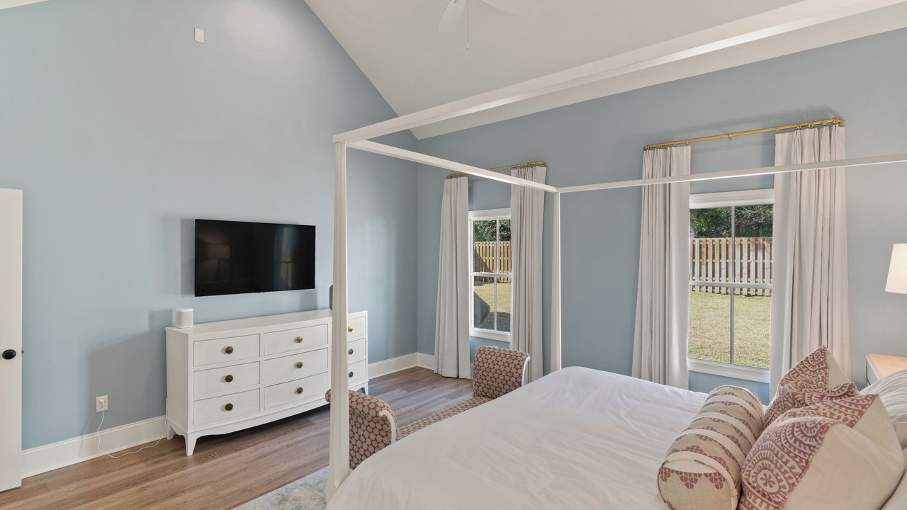 Photo of Others in Saint Simons Heights