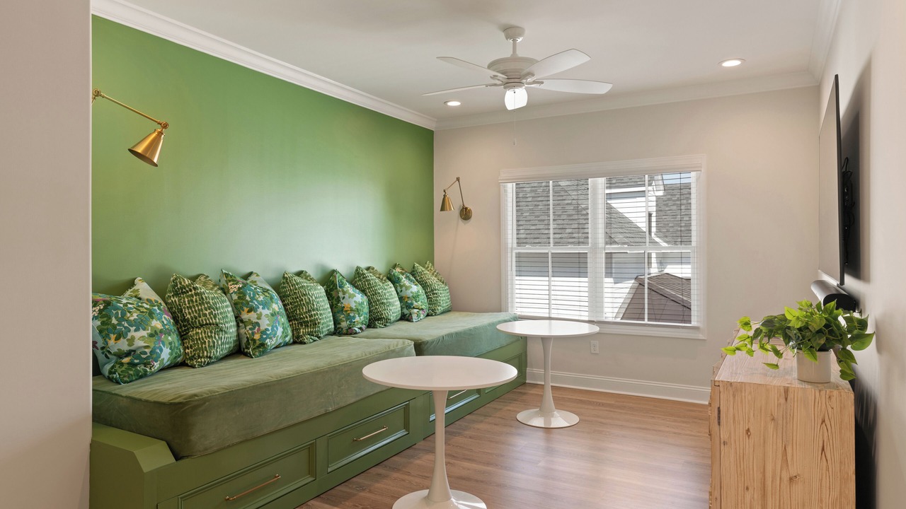 Photo of Others in Saint Simons Heights