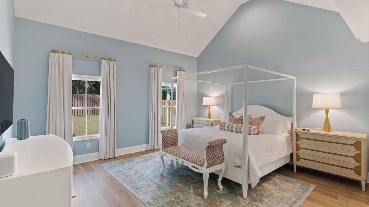 Photo of Others in Saint Simons Heights