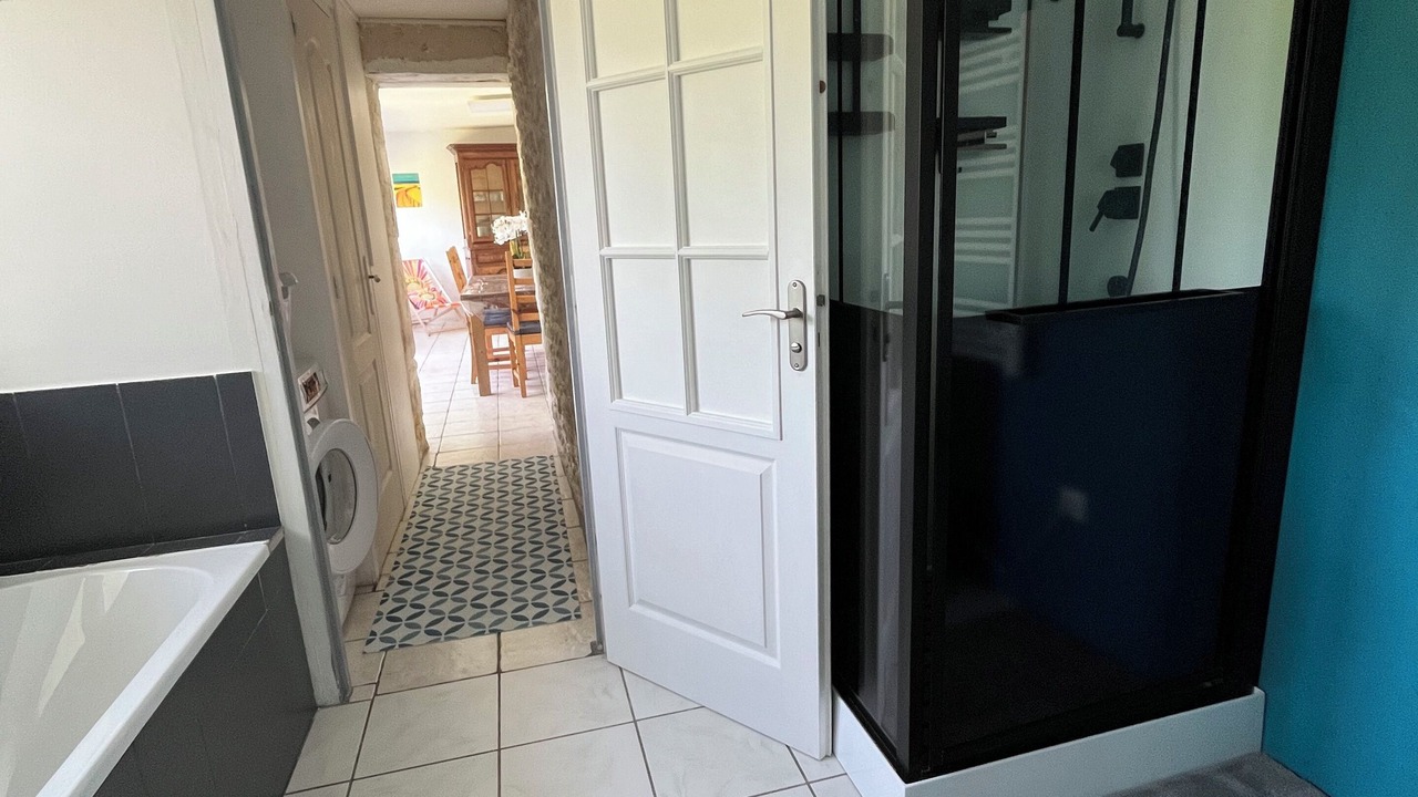 Photo of Bathroom in Saint-Michel-en-l'Herm