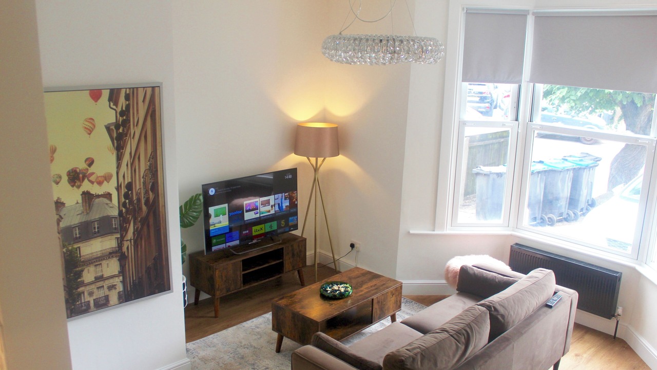 Photo of Livingroom in South Norwood