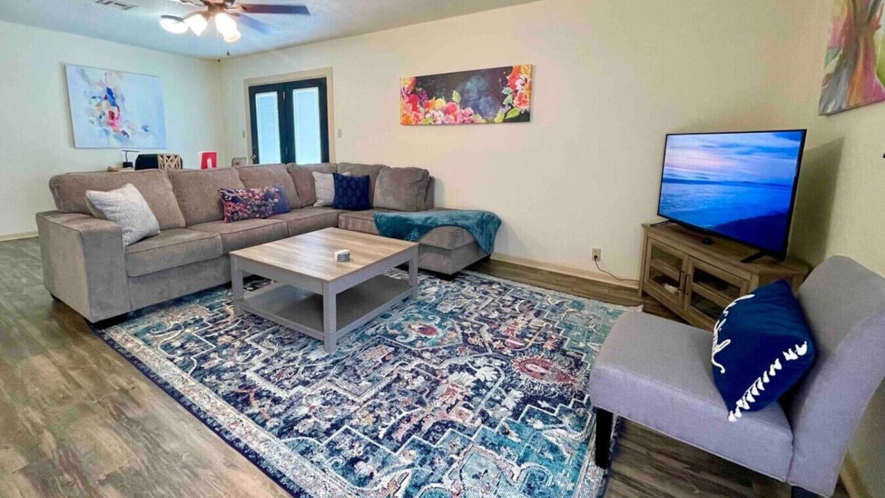 Photo of Livingroom in Port Neches