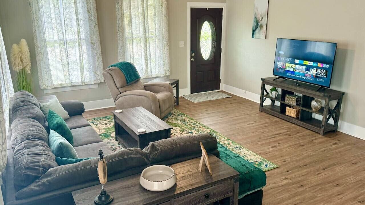 Photo of Livingroom in Port Neches