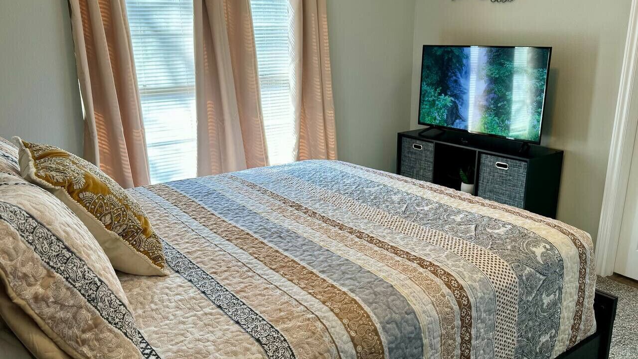 Photo of Bedroom in Port Neches