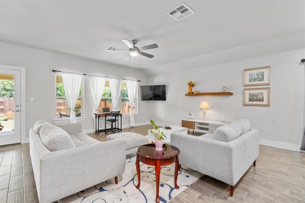 Photo of Livingroom in Round Rock