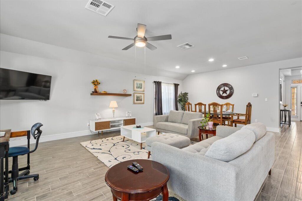Photo of Livingroom in Round Rock
