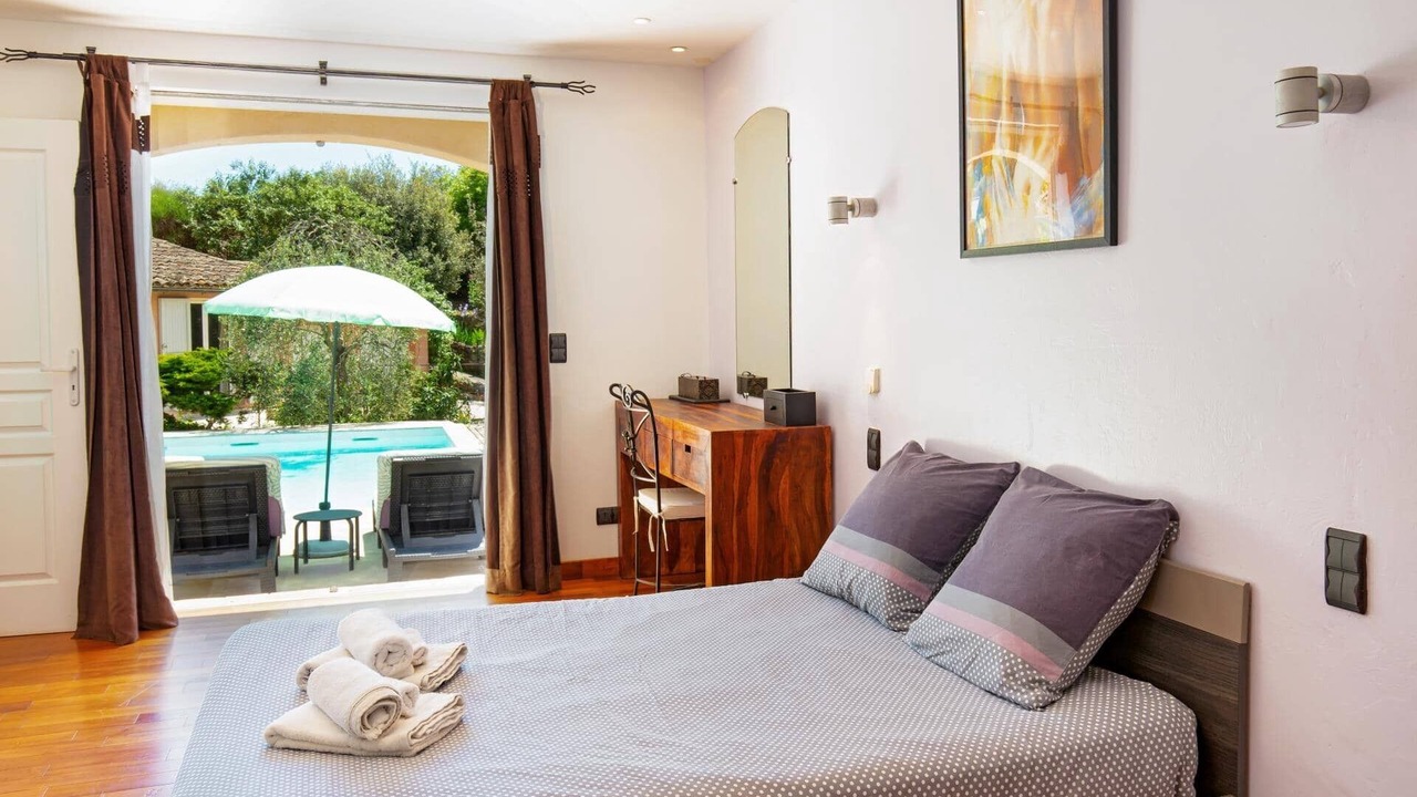 Photo of Others in Cabris