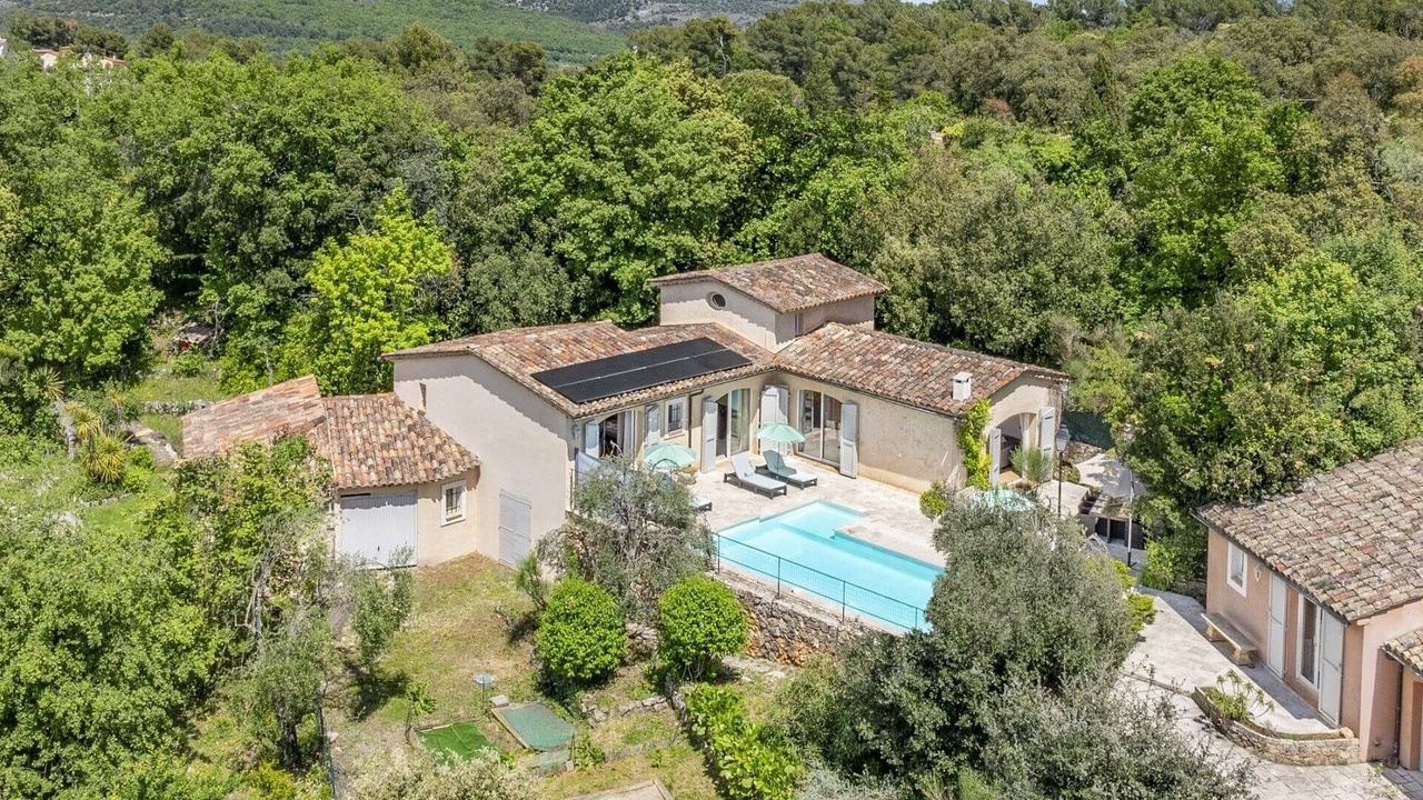 Photo of Others in Cabris