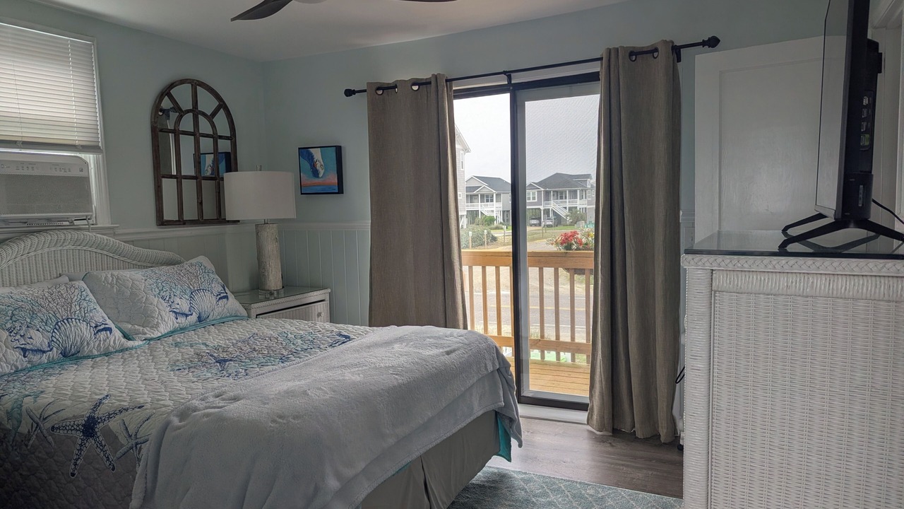 Photo of Bedroom in Long Beach