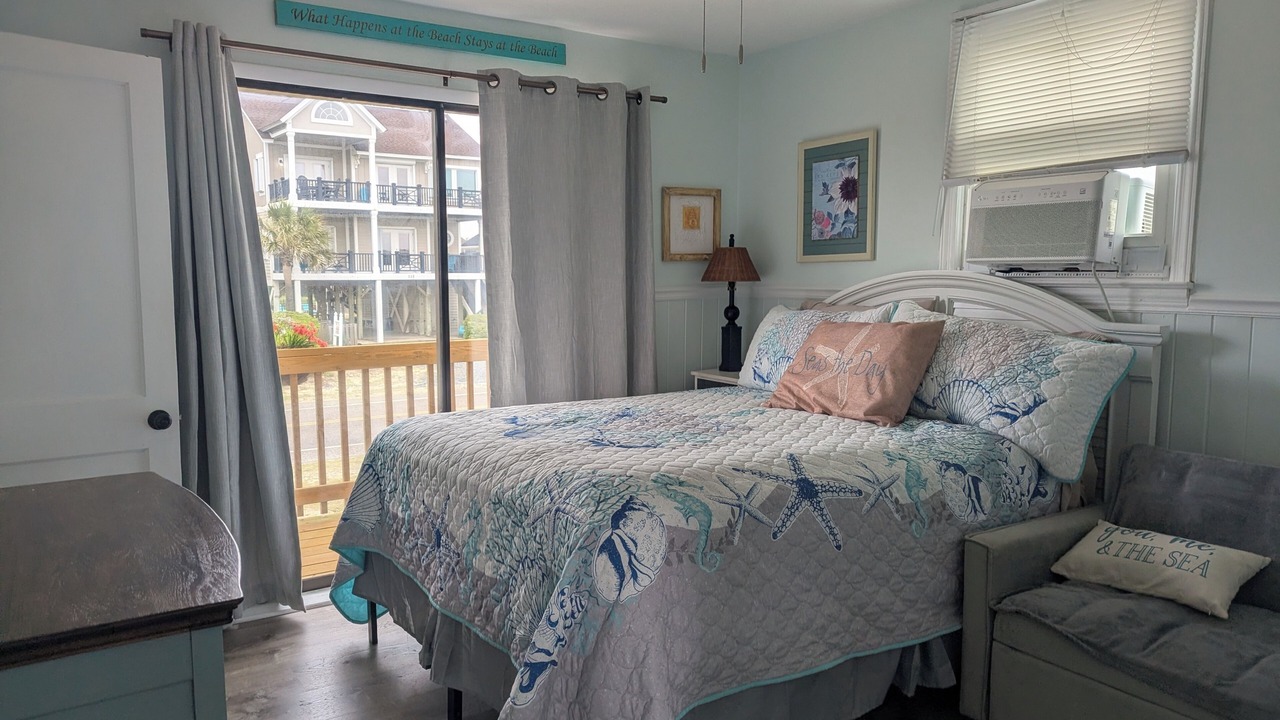 Photo of Bedroom in Long Beach