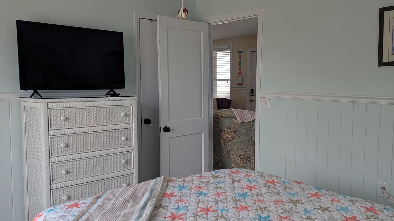 Photo of Bedroom in Long Beach