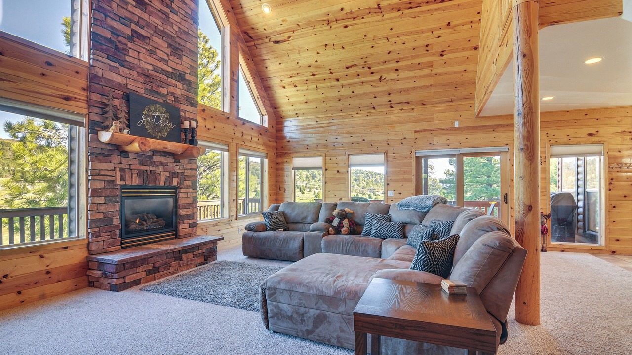 Photo of Livingroom in Long Valley Junction
