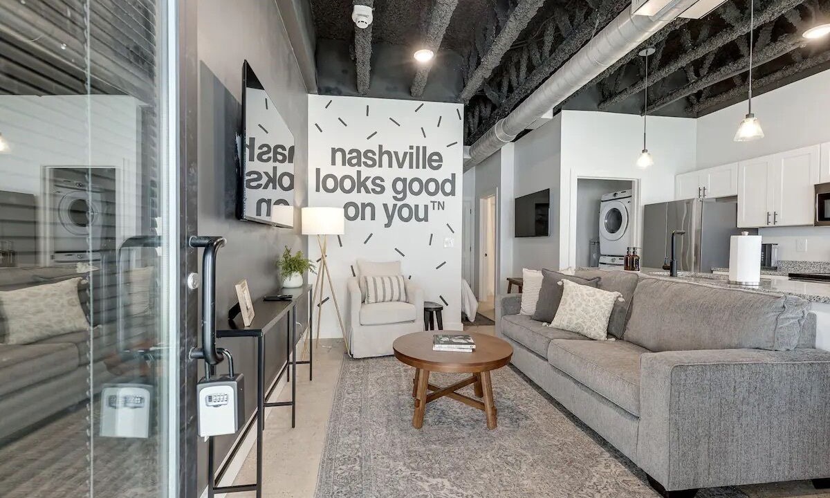 Photo of Others in Nashville