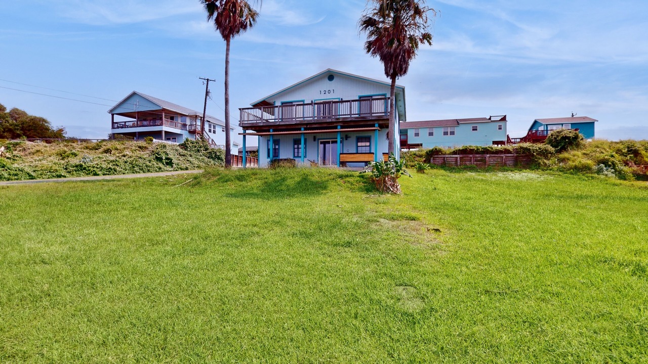 Photo of Outdoor in Ingleside on the Bay