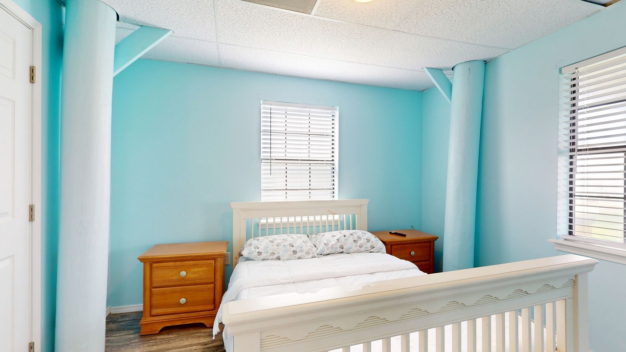 Photo of Bedroom in Ingleside on the Bay