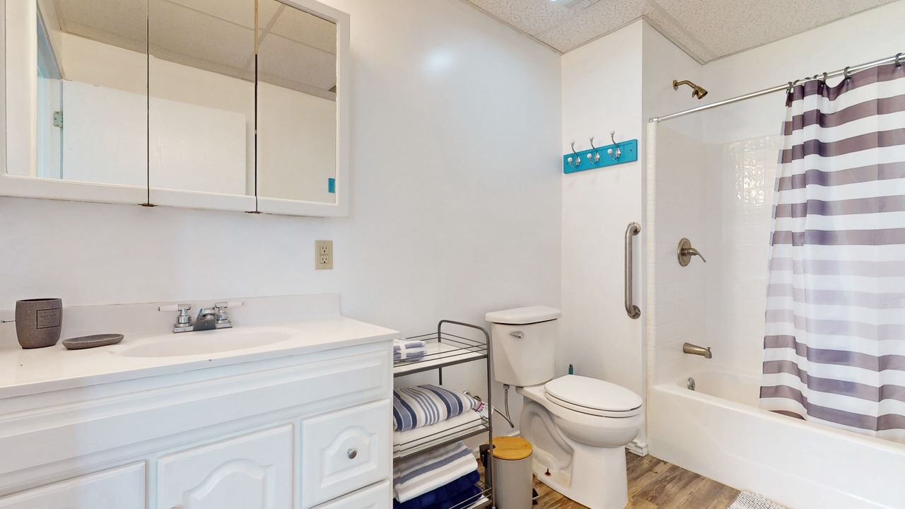 Photo of Bathroom in Ingleside on the Bay