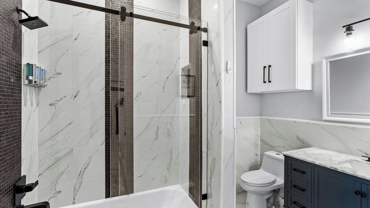 Photo of Bathroom in El Lago