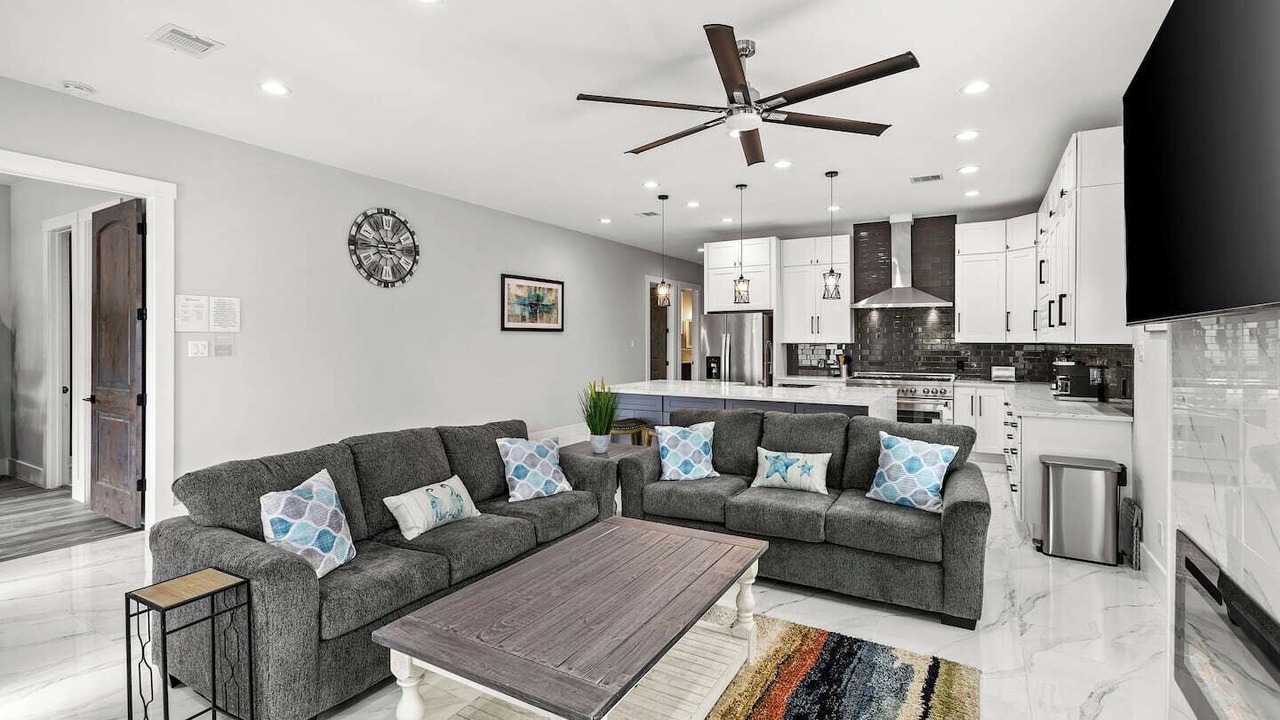 Photo of Livingroom in El Lago