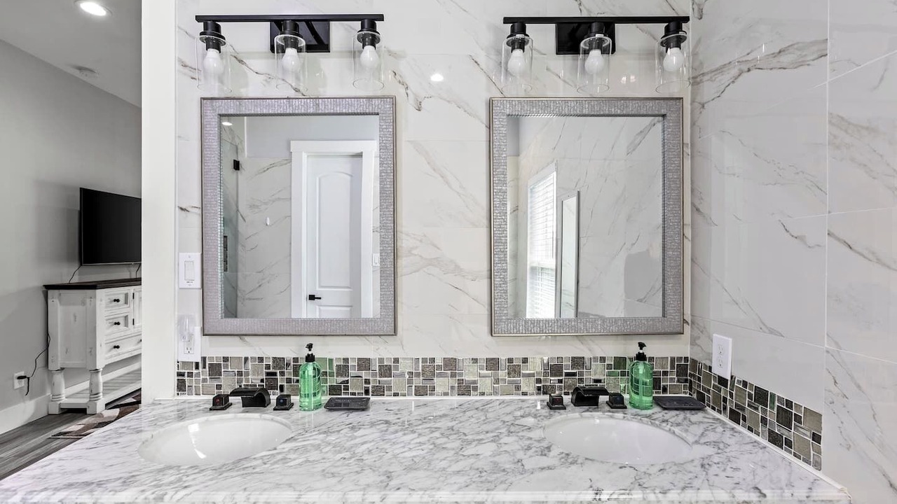 Photo of Bathroom in El Lago