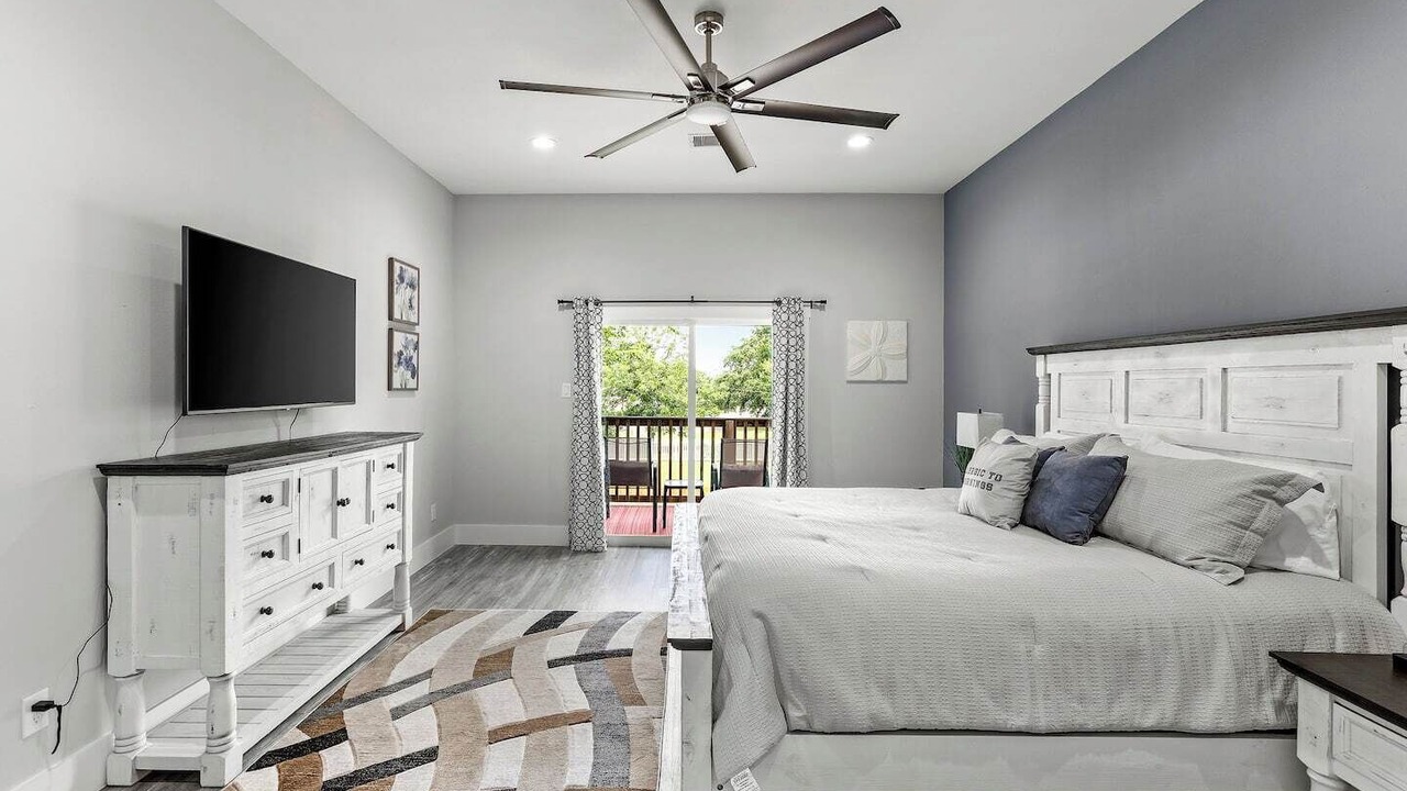 Photo of Bedroom in El Lago
