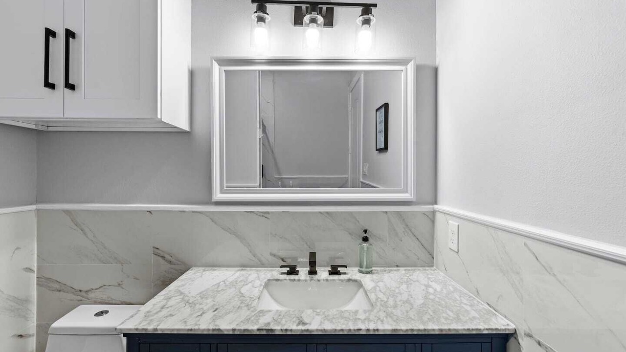 Photo of Bathroom in El Lago