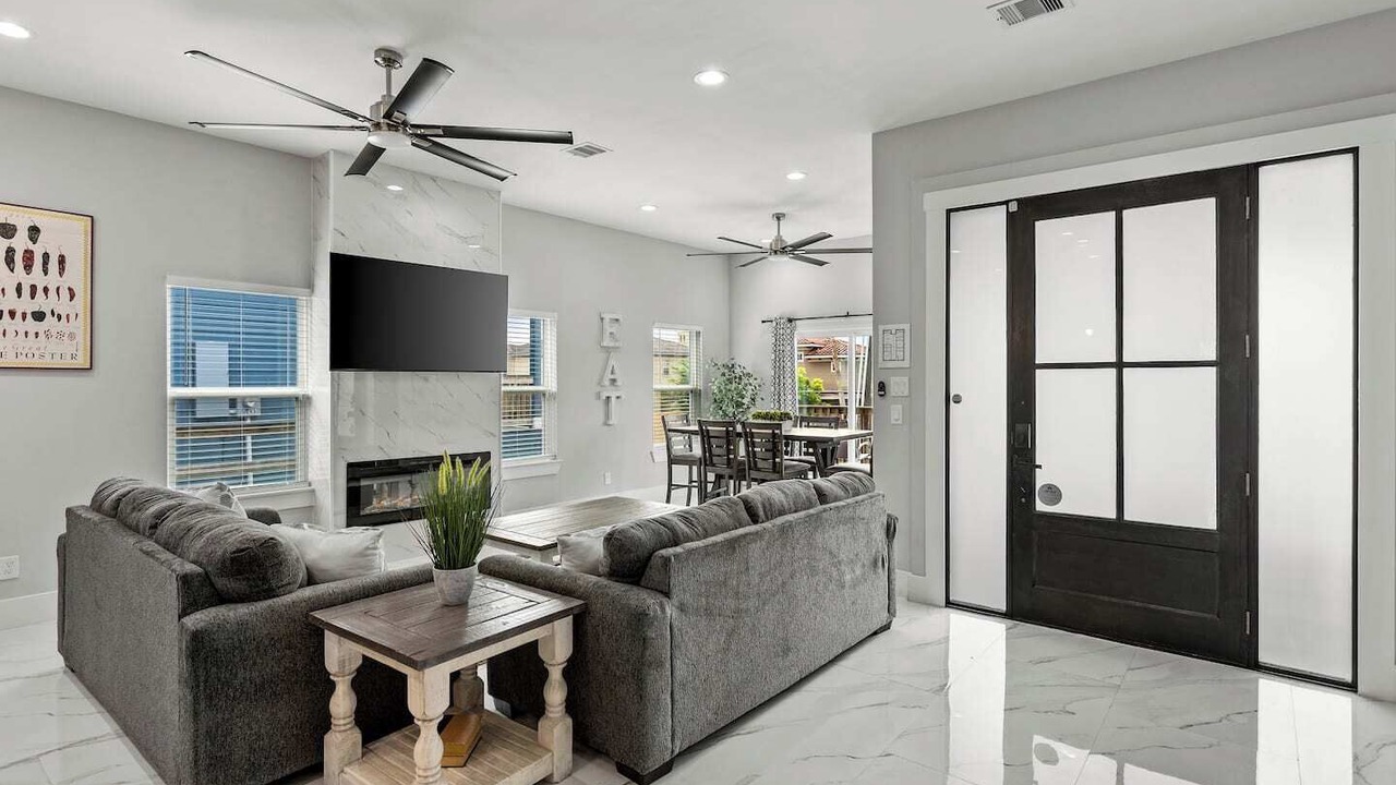 Photo of Livingroom in El Lago