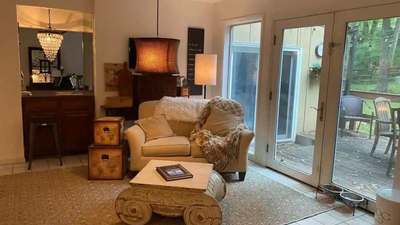 Photo of Livingroom in Reston