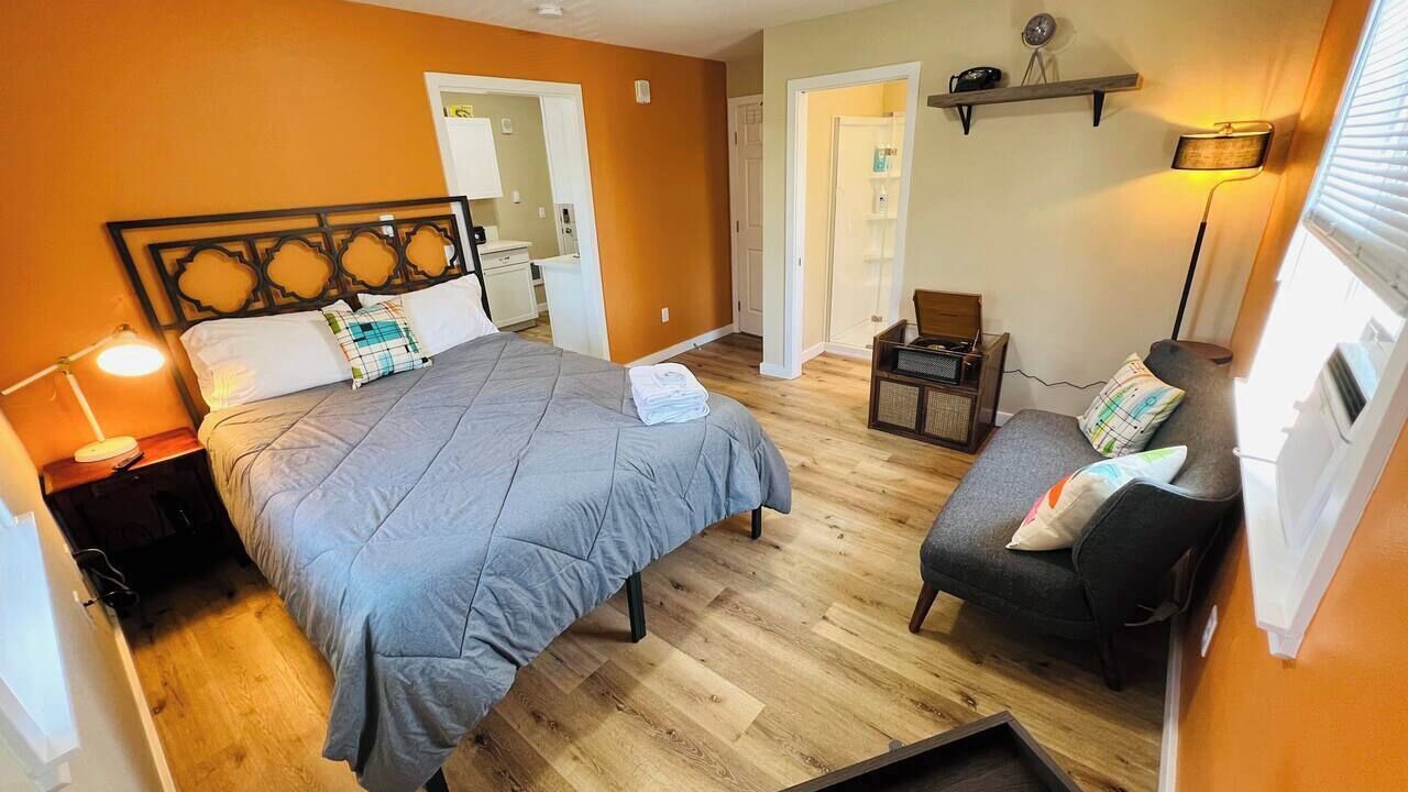 Photo of Bedroom in Southeast Salem