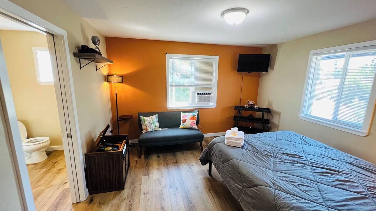Photo of Bedroom in Southeast Salem