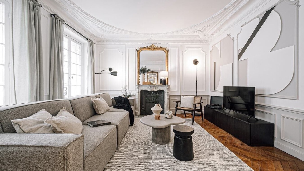 Photo of Livingroom in 17th Arrondissement