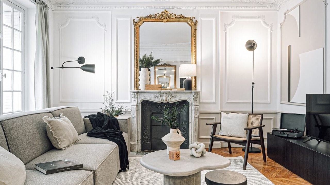 Photo of Livingroom in 17th Arrondissement