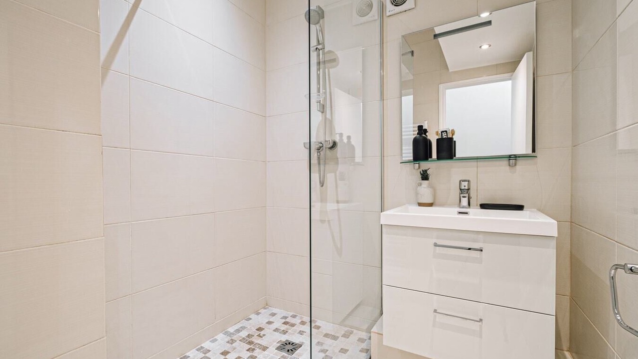 Photo of Bathroom in 17th Arrondissement