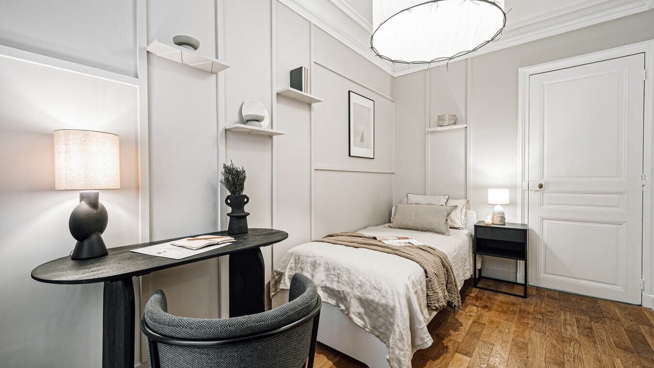 Photo of Bedroom in 17th Arrondissement