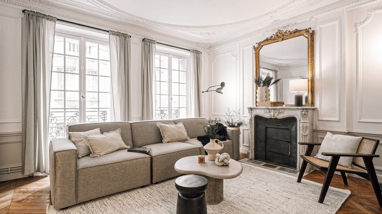 Photo of Livingroom in 17th Arrondissement