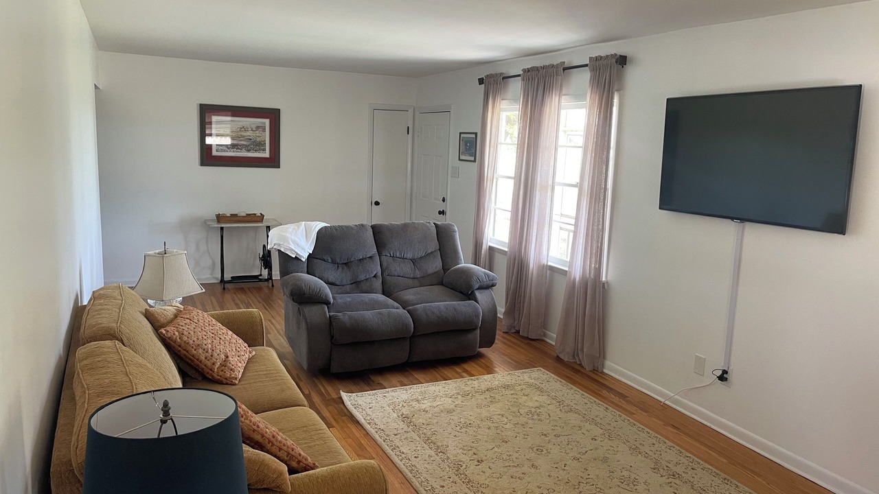 Photo of Livingroom in Cape Charles
